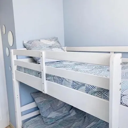 Daire Bel En Bord De Avec Piscine Lagon Et Jardin, En Securisee