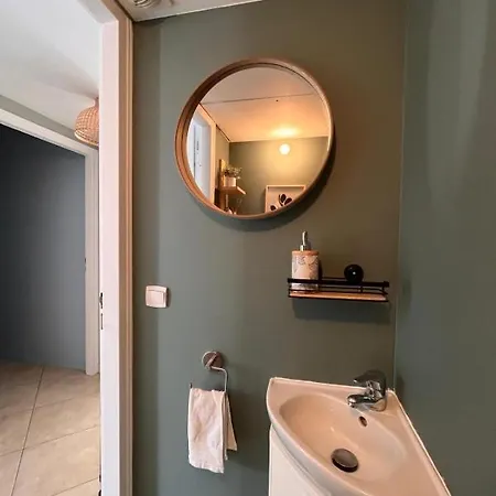 Daire Bel En Bord De Avec Piscine Lagon Et Jardin, En Securisee Antibes