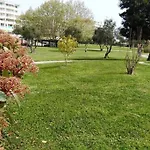 Apartment Bel En Bord De Avec Piscine Lagon Et Jardin, En Securisee Antibes