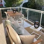 Bel En Bord De Avec Piscine Lagon Et Jardin, En Résidence Sécuriséee *