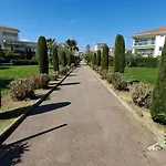 Bel En Bord De Avec Piscine Lagon Et Jardin, En Securisee Διαμέρισμα *