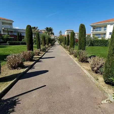 Bel En Bord De Avec Piscine Lagon Et Jardin, En Securisee דירה *