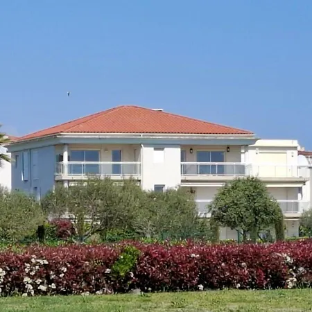 Bel En Bord De Avec Piscine Lagon Et Jardin, En Résidence Sécuriséee Apartamento Antibes