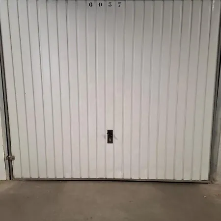 Bel En Bord De Avec Piscine Lagon Et Jardin, En Securisee אנטיב