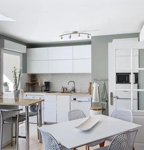 Apartment Bel En Bord De Avec Piscine Lagon Et Jardin, En Securisee