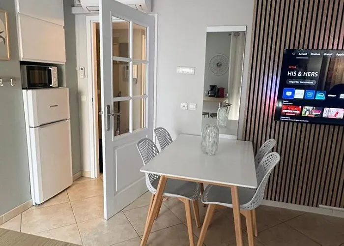 Apartment Bel En Bord De Avec Piscine Lagon Et Jardin, En Securisee *